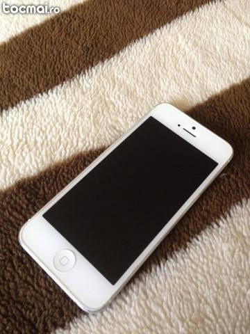 iPhone 5 white 16 gb decodat cu rsim , uzat !