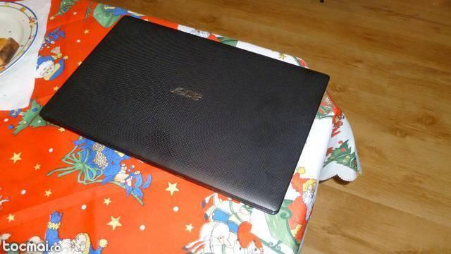 laptop cu procesor i3, 4 g ram, 750 gb