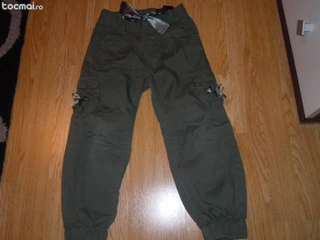 Pantaloni H&M 4- 5 ani