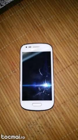 Samsung galaxy s3 mini pe alb