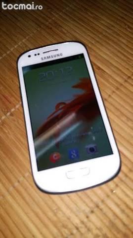 Samsung galaxy s3 mini pe alb