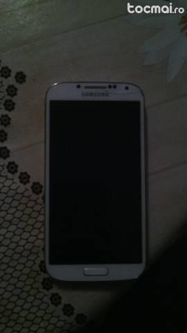 Samsung Galaxy S4 alb i9500, display spart