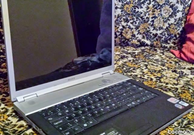 Laptop Sony, placa video defecta