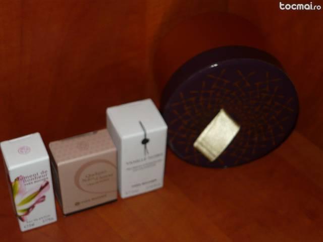 Set 3 mini parfumuri + Cutie aurie