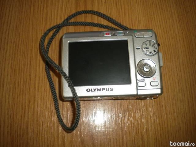 Aparat foto + card (Olympus FE- 180)
