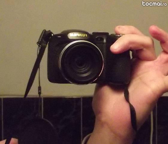 Aparat foto Fuji Finepix S2800 + Card Sandisk SDHC 4gb