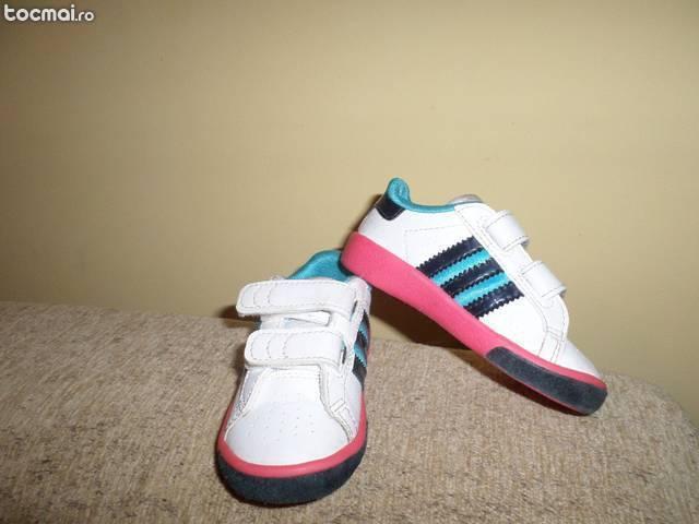 Adidasi Adidas marime 20