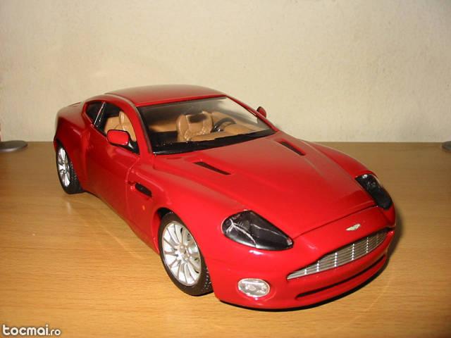 Macheta auto Aston Martin Vanquish scara 1: 18