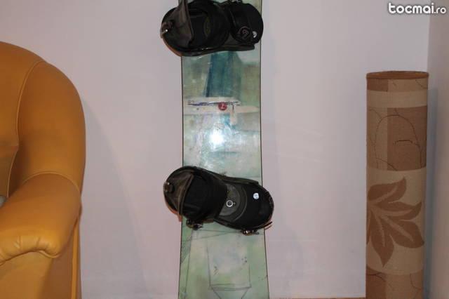 Placa snowboard , bocanci , casca , ochelari