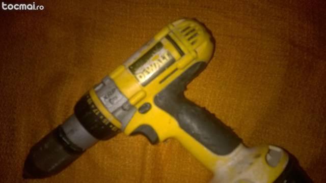 Bormasina autofiletanta dewalt profesionala de 18 w