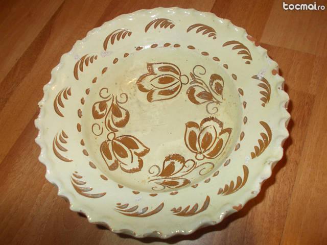 Farfurie decorativa din ceramica