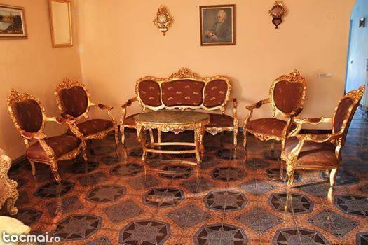 Salon Rococo. Canapea 4 fotolii si masa