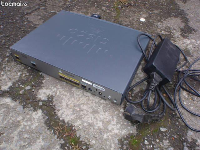 Router Cisco 881G
