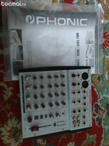Mixer Phonic MU802