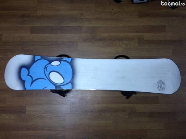 Snowboard freestyle marine 130 cm .