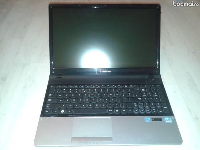 Laptop samsung np300e5z- s03ro negociabil.