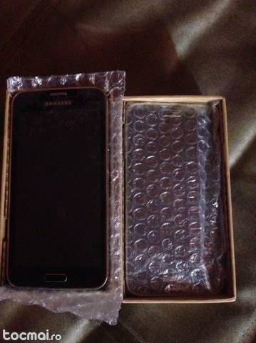 Samsung Galaxy S5 nou in cutie