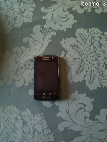 Telefon blackberry 9520
