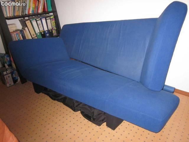 Canapea extensibila foarte moderna.