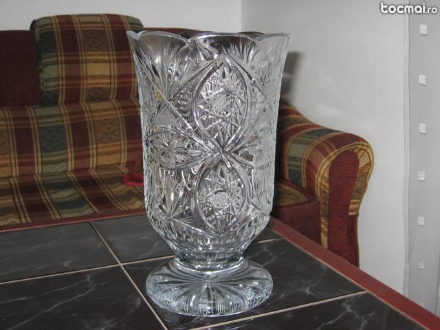 vaza masiva de cristal