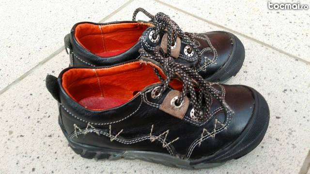 Papuci pantofi piele copii cu siret MARIMEA 27