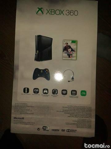 Xbox 360 250gb+kinect+1 joystick+2 jocuri.