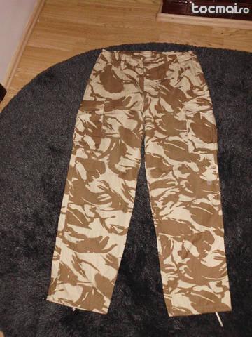 pantaloni militari camuflaj desert