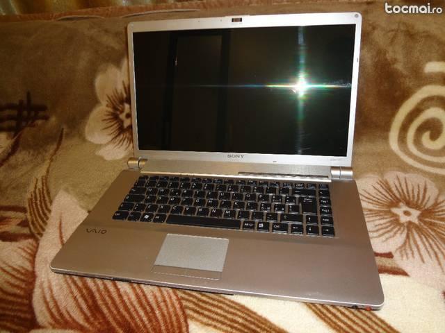 Sony vaio VGN- FW21E