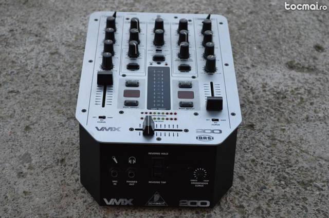 Mixer Behringer VMX 200