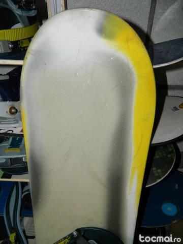Snowboard burton 147cm cu legaturi