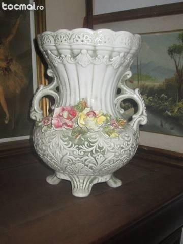 vaza ceramica capodimonte