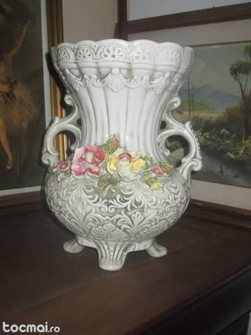 vaza ceramica capodimonte