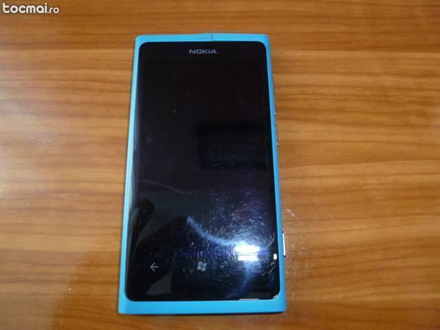 Nokia lumia 800 (full box)