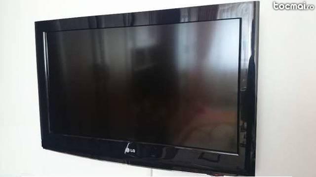 Televizor LCD LG, 94 cm - 37 inch