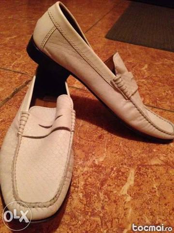 Pantofi albi din piele Cafenoir