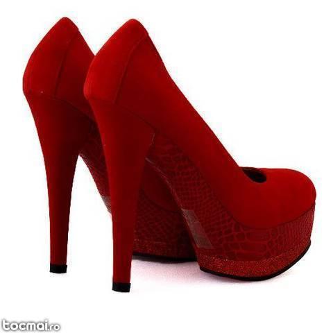 Pantofi rosii de dama