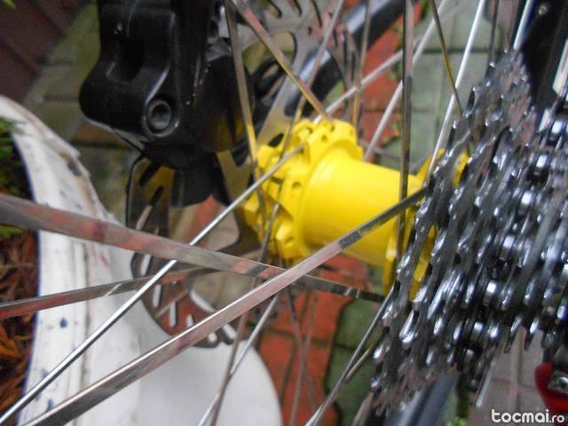 Bicicleta Rockrider 8. 1Schimb cu full suspension/ 29'er/ Lefty