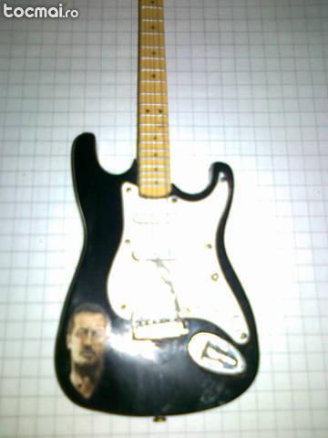 Mini chitara Brian May