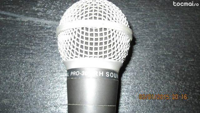 Microfon cu fir RH sound si stative microfon si partitura