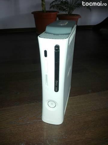 Xbox 360 modat cu kinect