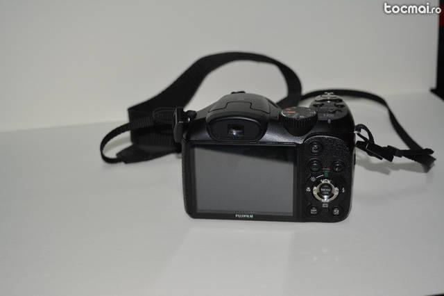 Aparat foto Fujifilm Finepix S1800