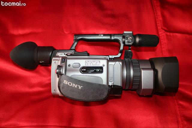 Camera Sony dcr- vx noua