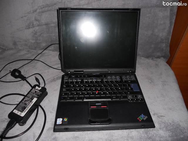 Laptop IBM ThinkPad T30
