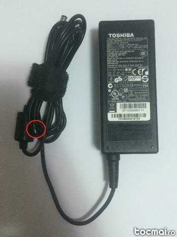 Alimentator laptop Toshiba PA3714E- 1AC3 / 19V, 3. 42A, 65W