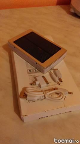 Baterie externa solara ptr telefon, tableta, etc 30000 mAh