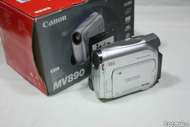 Camera Canon MV890