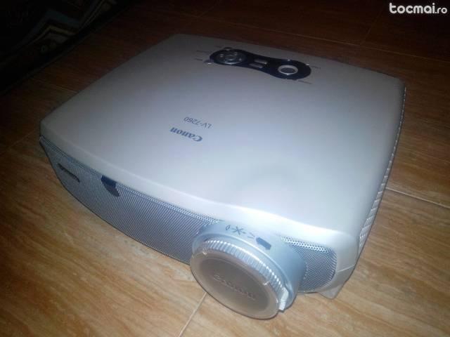 Videoproiector Canon LV- 7260