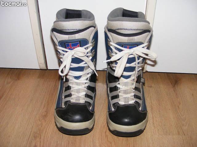 Boots snowboard marca Stuf marimea 38