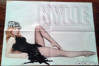 Poster cu doua fete Akcent/ Kylie Minogue 55 x 40 cm mare
