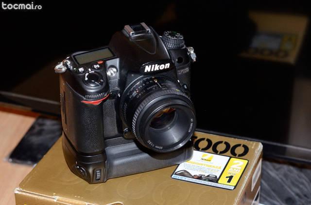 Nikon D7000 + grip + 50 mm 1. 8 - pachet complet, la cutie